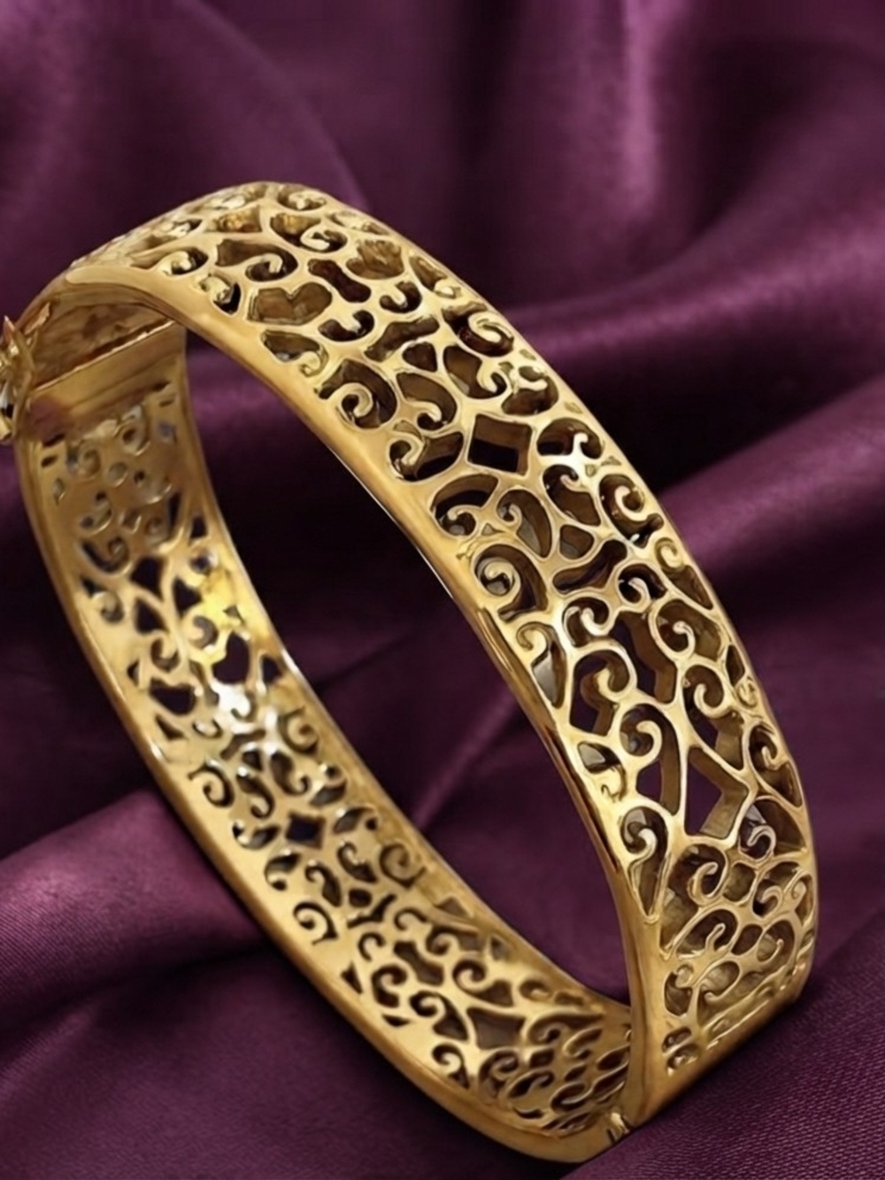 Vintage Gold-Tone Stainless Steel Filigree Hinged Bangle NWOT